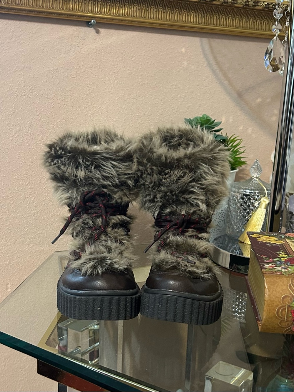 Rare ** London Fog Brown Faux Fur Lace-Up Ankle Booties Size 8